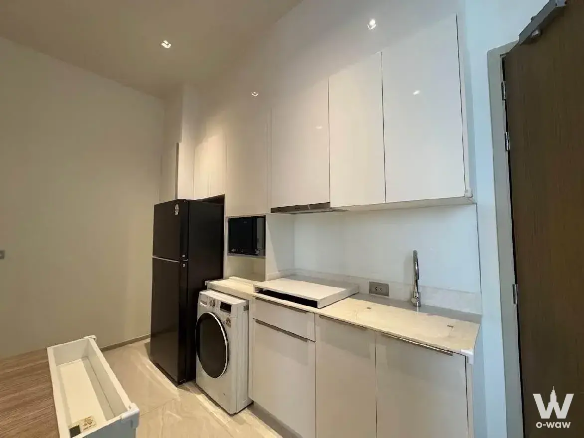 Condo with 2 bedrooms for rent at Ashton Silom — photo 3 of 5