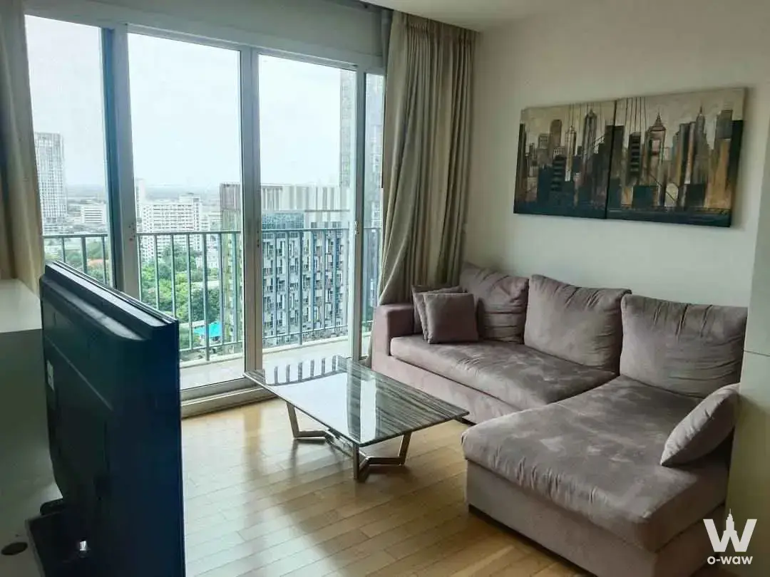 Condo with 3 bedrooms for rent at Siri at Sukhumvit — photo 1 of 5