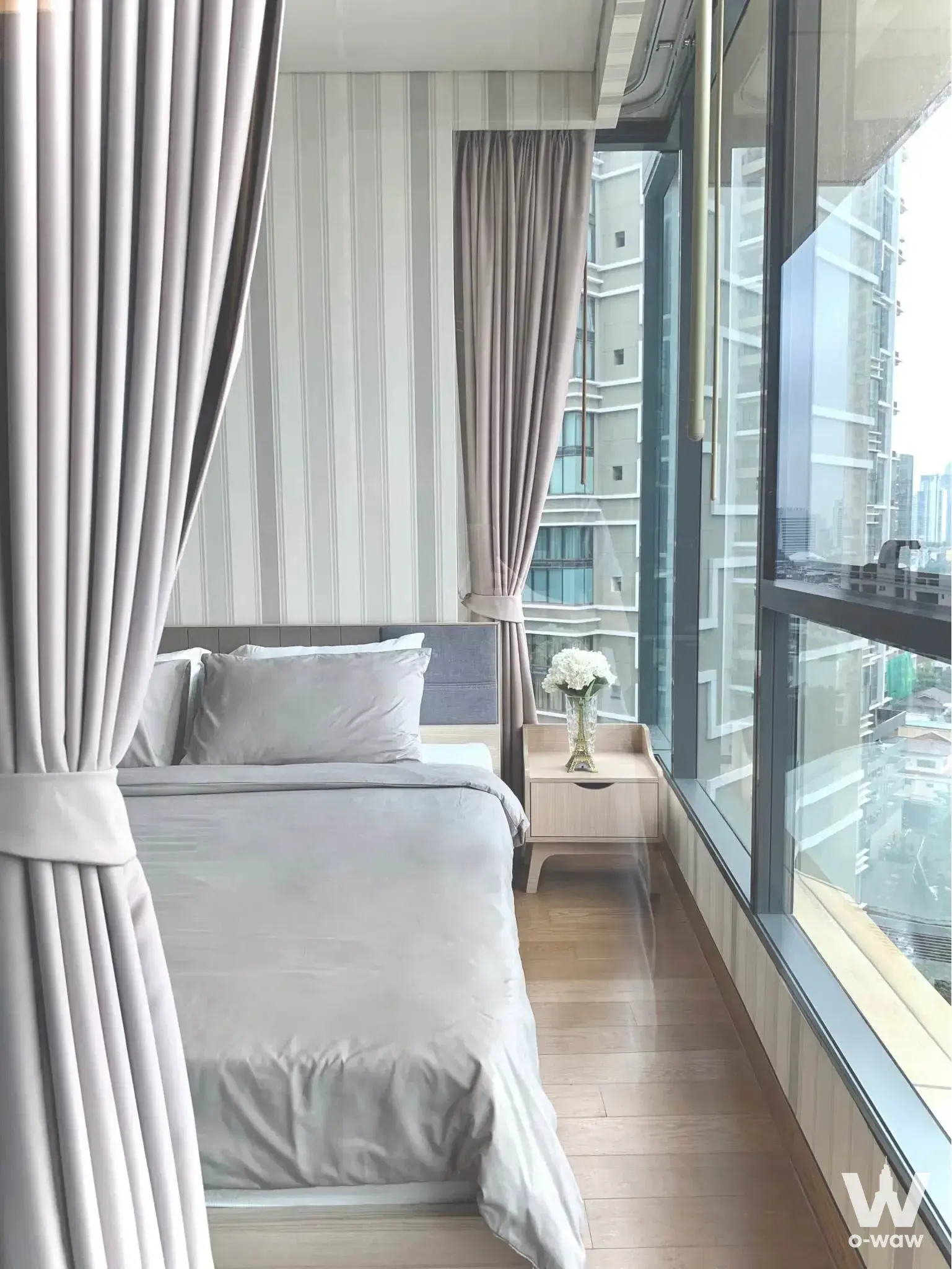 Commercial with 1 bedroom for rent at The Lumpini 24 — photo 1 of 5