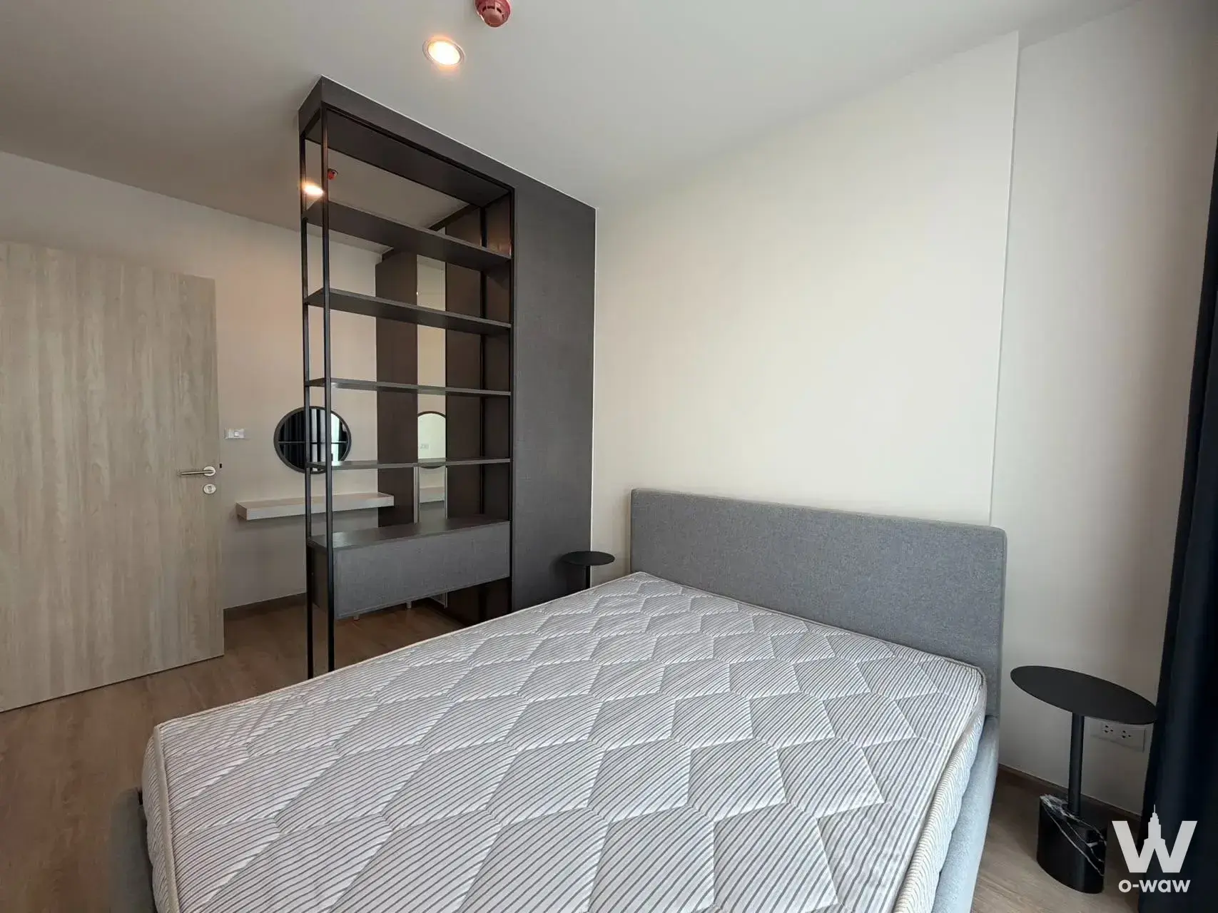 Condo with 2 bedrooms for rent at Nue District R9 — photo 2 of 5