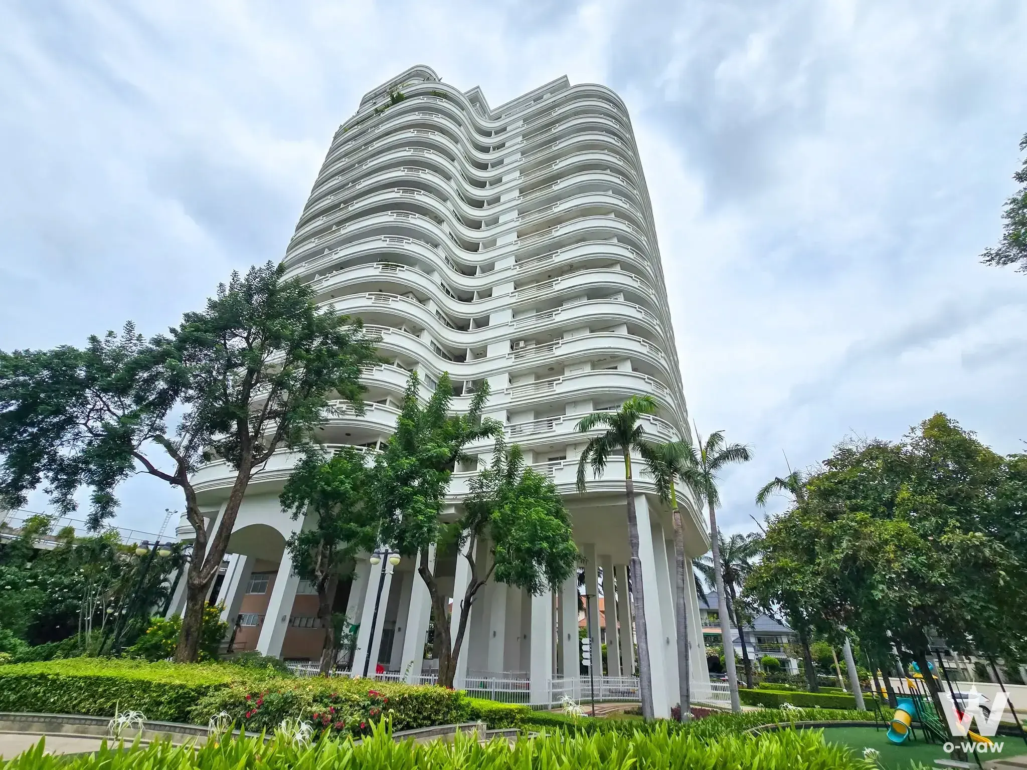 Near Ramkhamhaeng University, Bodindecha School, Lat Phrao Road, Ramkhamhaeng Road, Bangkok
