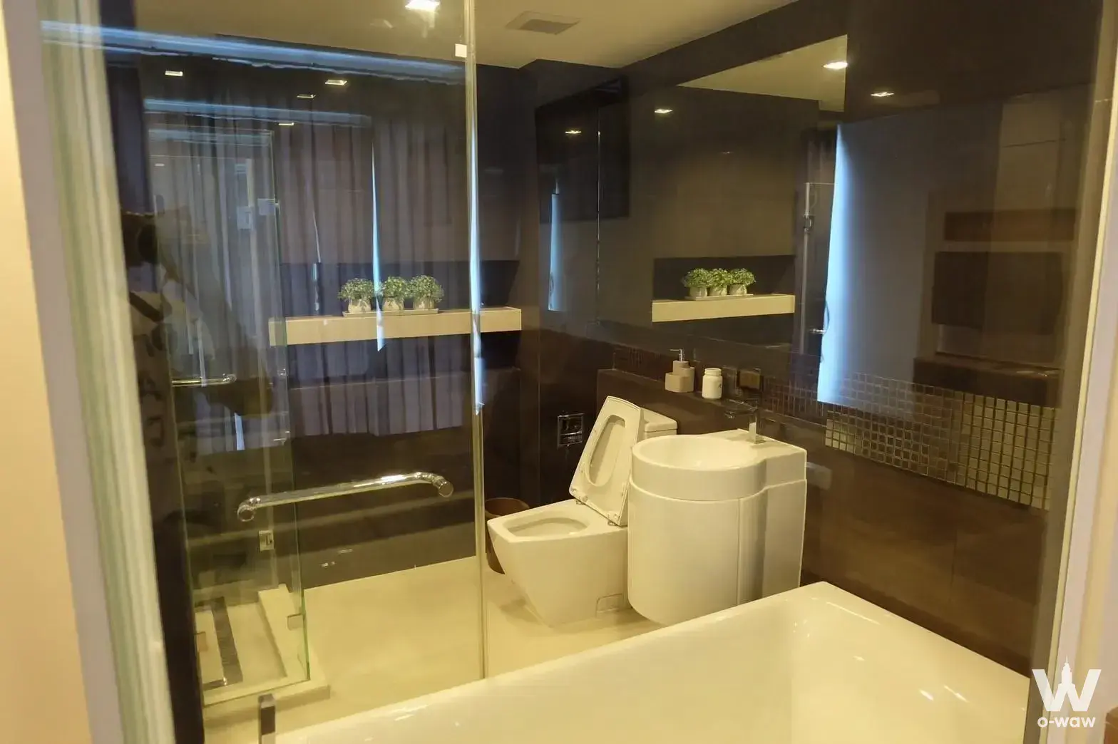 Condo with 2 bedrooms for rent at RHYTHM Sathorn — photo 4 of 5