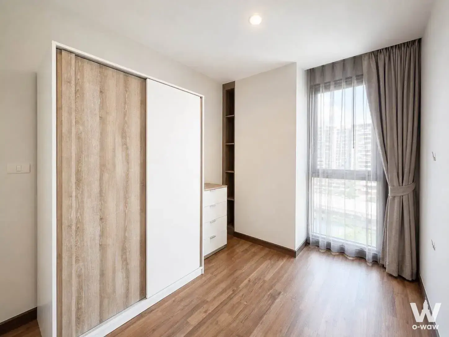 Condo with 2 bedrooms for rent at Chewathai Interchange คอนโดชีวาทัย อินเตอร์เชนจ์ — photo 3 of 5