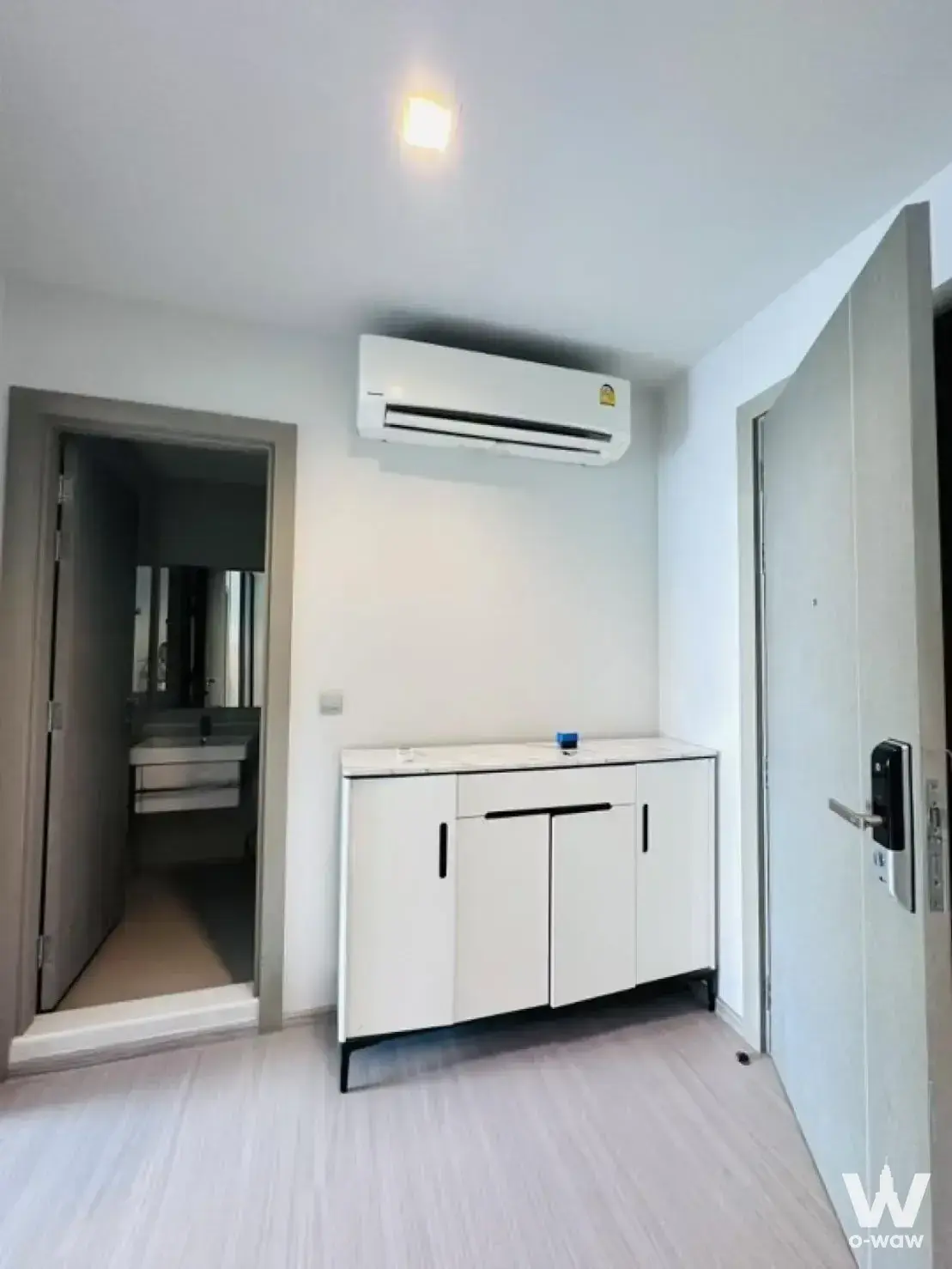 Condo with 1 bedroom for rent at Life Asoke - Rama 9 — photo 2 of 4