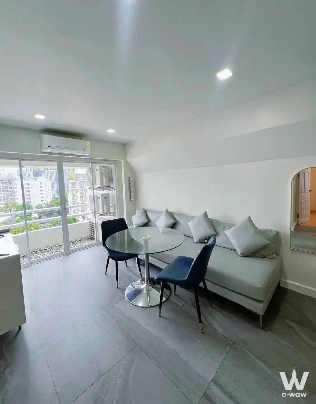 Condo with 2 bedrooms for rent at Thong Lo Tower — photo 2 of 5