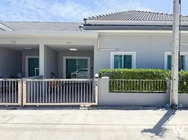 Townhouse with 2 bedrooms for rent at Chalong Area, Phuket, Thailand — photo 1 of 5