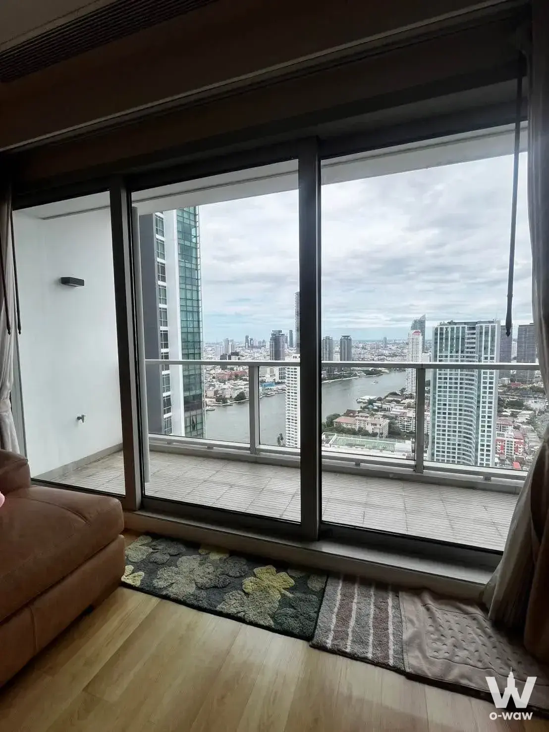 Condo with 3 bedrooms for sale at The River Condominium — photo 5 of 5