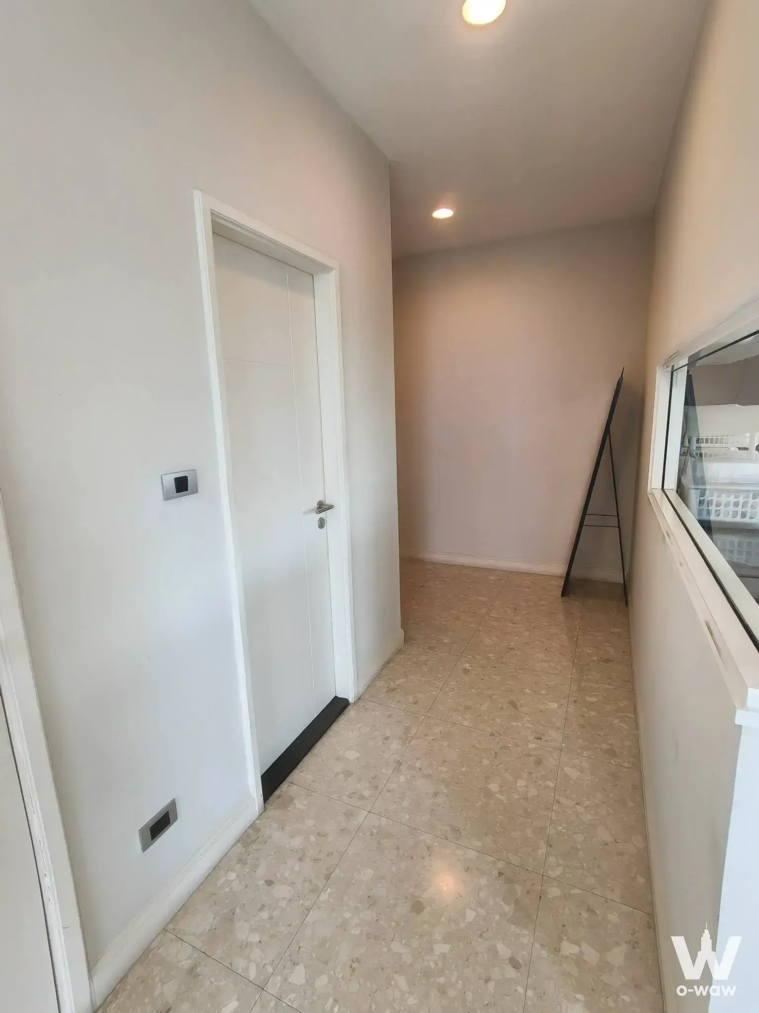 Condo with 2 bedrooms for sale at The Crest Sukhumvit 34 — photo 1 of 4