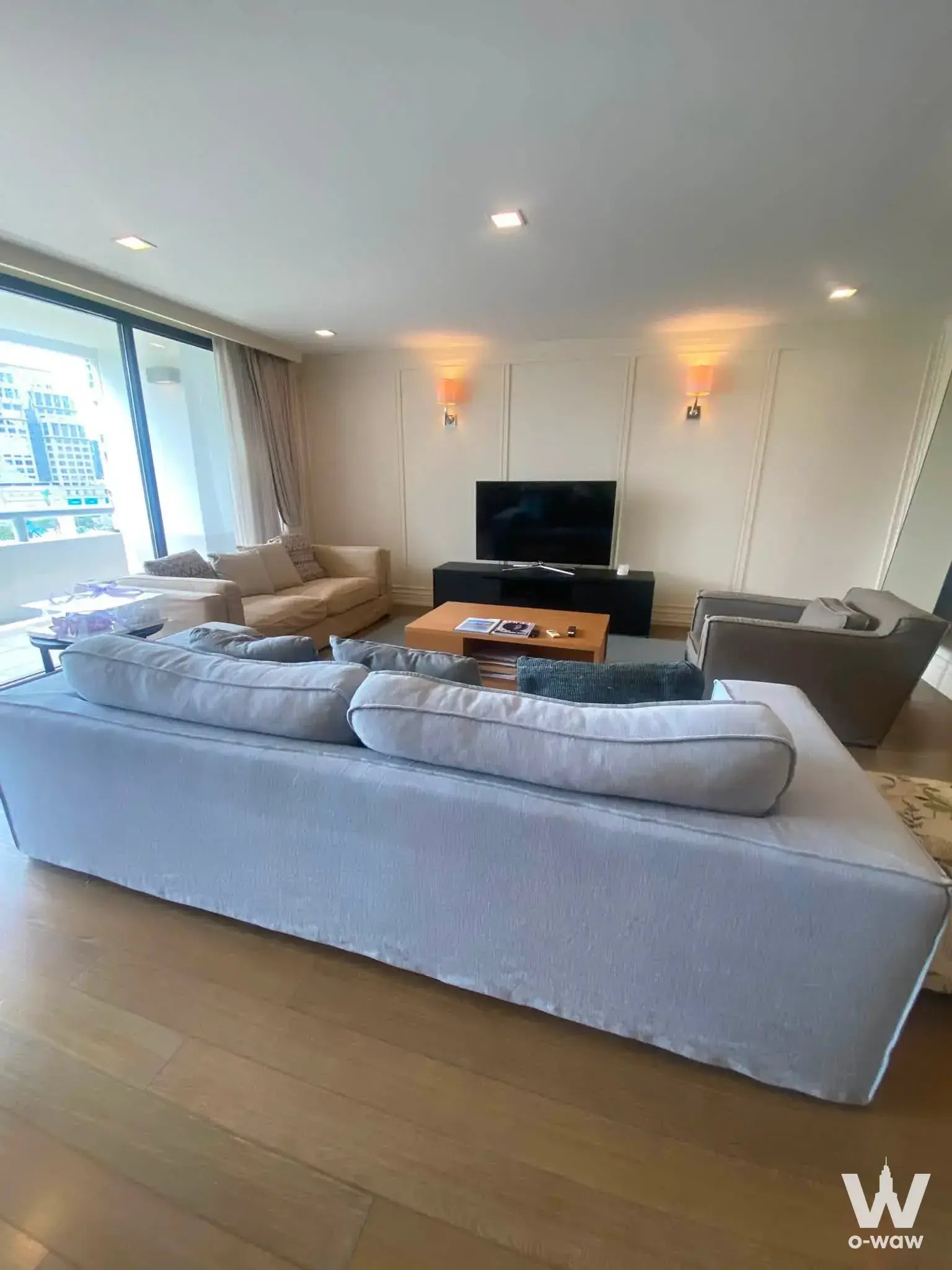 Condo with 2 bedrooms for rent at Somkid Gardens Condominium — photo 2 of 4