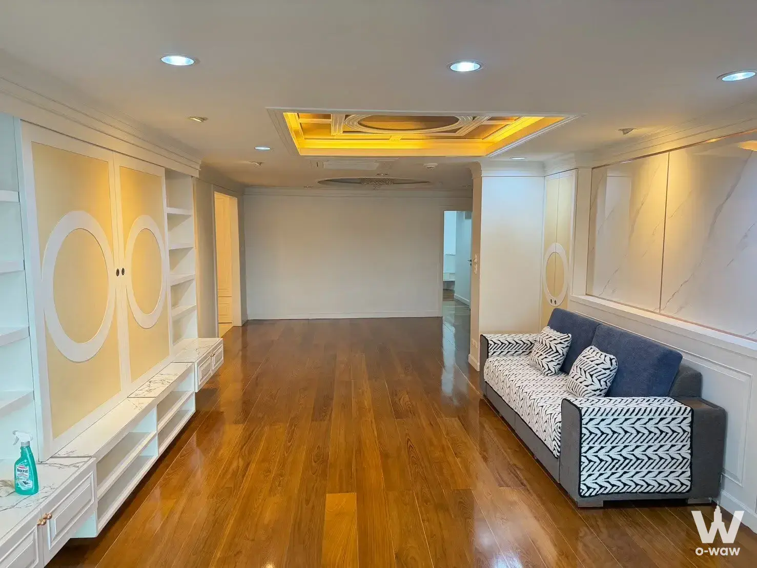 Sukhumvit Soi 24, Phromphong, Bangkok, Thailand