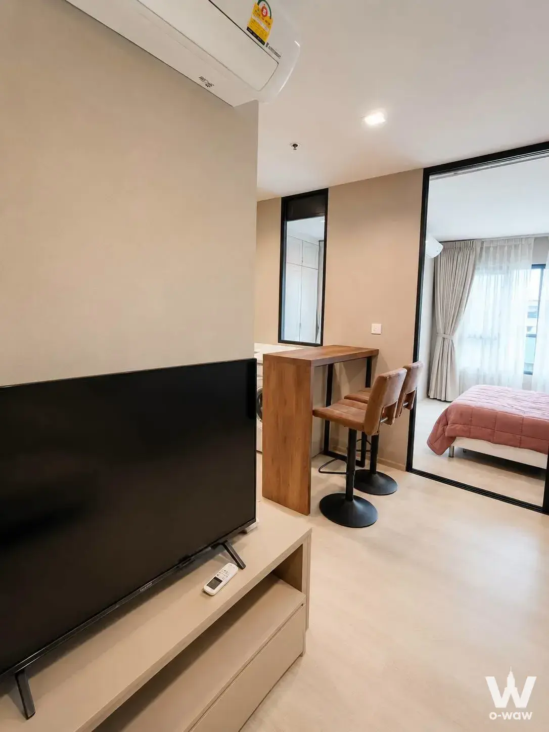 Condo with 1 bedroom for rent at Life One Wireless — photo 1 of 4