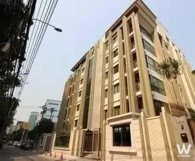 Condo with 3 bedrooms for rent at The Crest Ruamrudee — photo 2 of 5