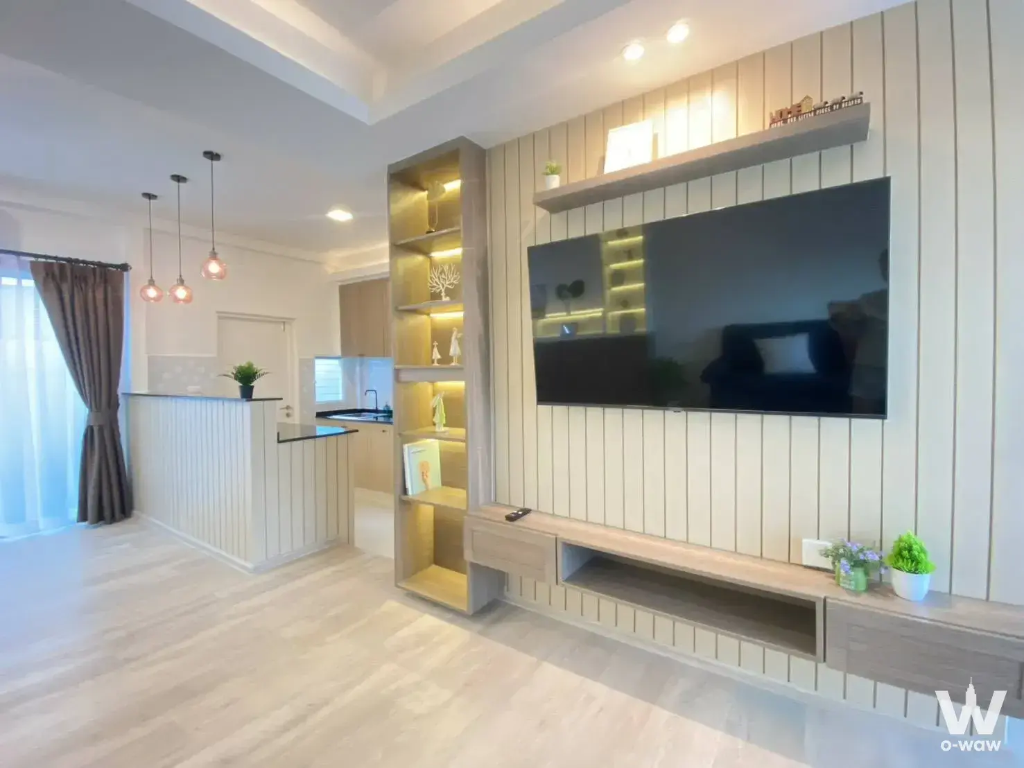 3-bed townhouse for rent in Indy 2 Bangna-Ramkhamhaeng 2 with open-plan living and kitchen