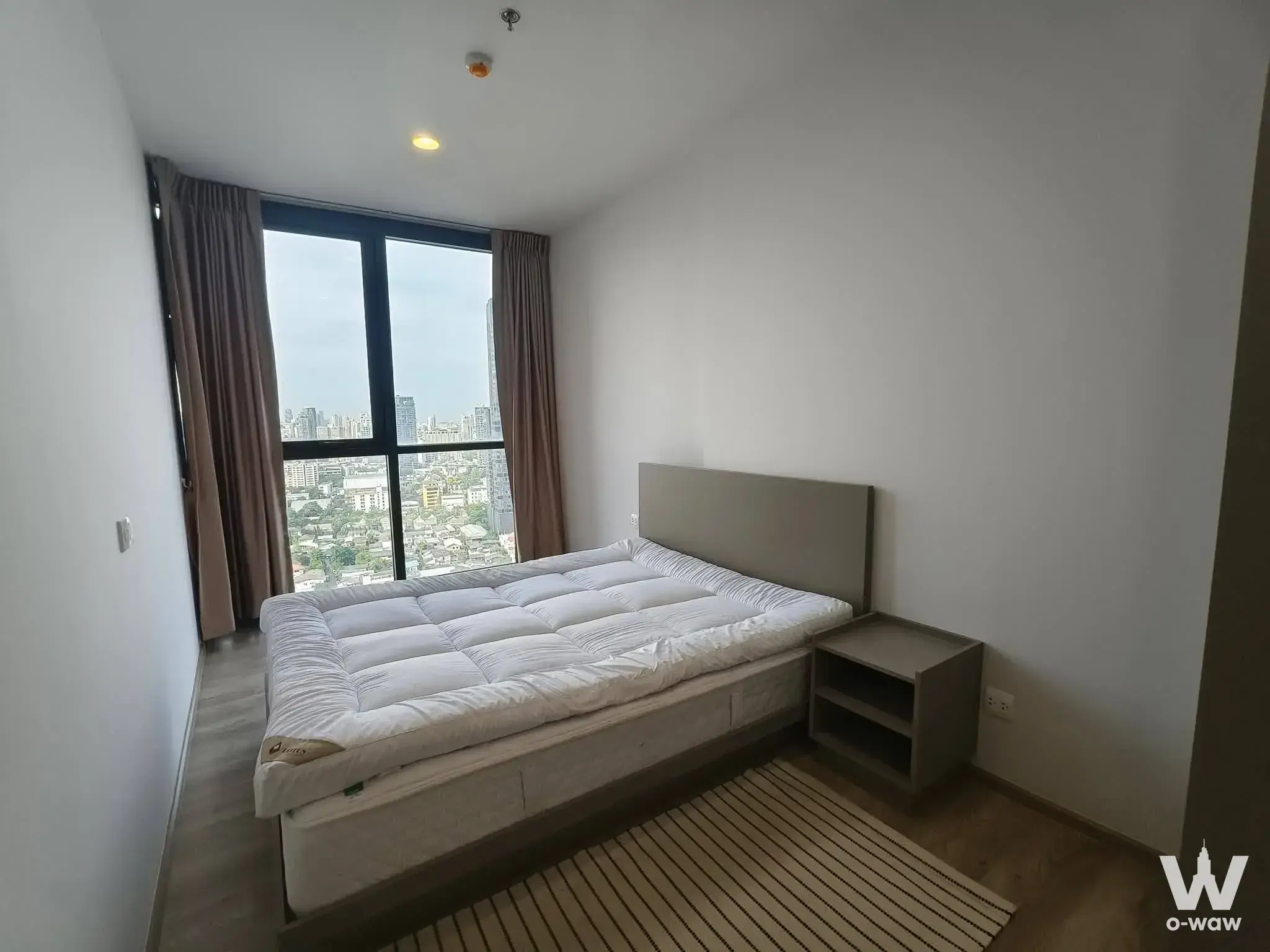 Condo with 1 bedroom for rent at Oka Haus — photo 2 of 5