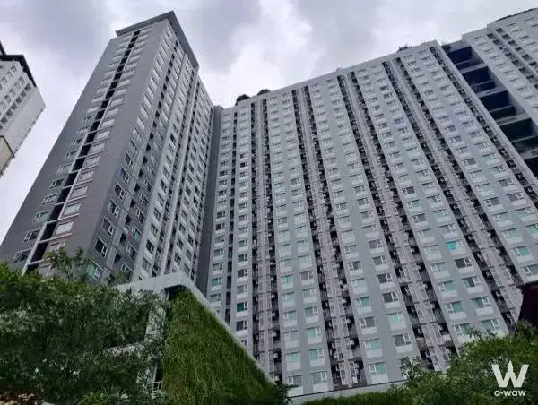 Bangkok, near BTS Talat Phlu (210 m)