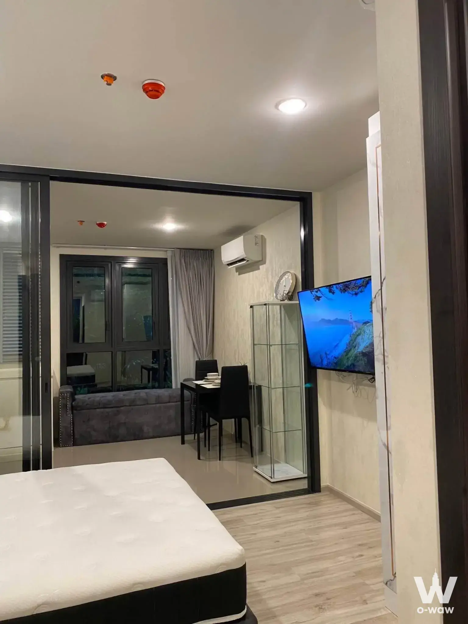 Condo with 1 bedroom for rent at XT HUAIKHWANG — photo 4 of 5