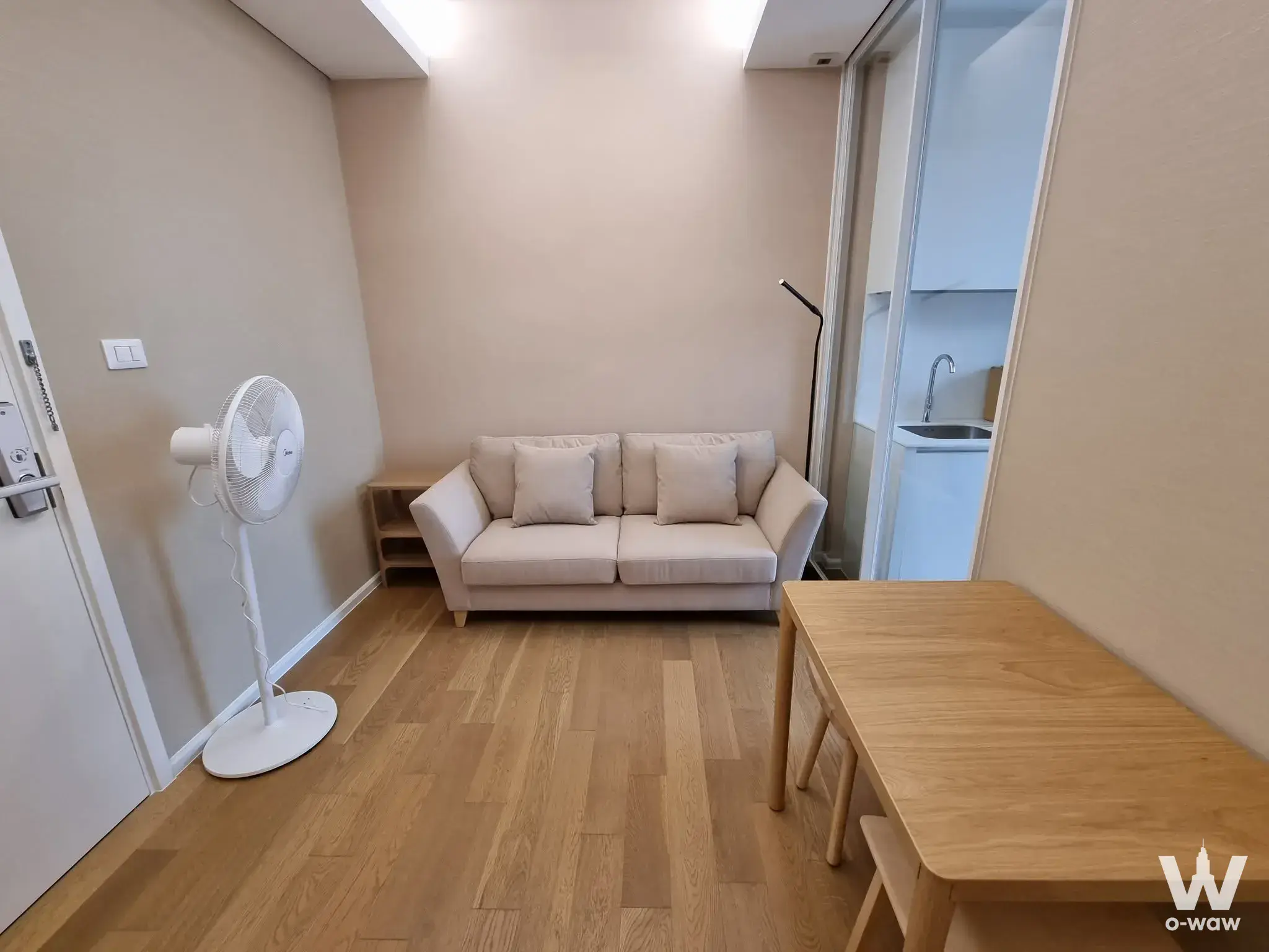 Near Phahon Yothin MRT Station (approx. 300m walk), near Lat Phrao BTS, Central Ladprao, Union Mall, Lotus's, Chatuchak Park