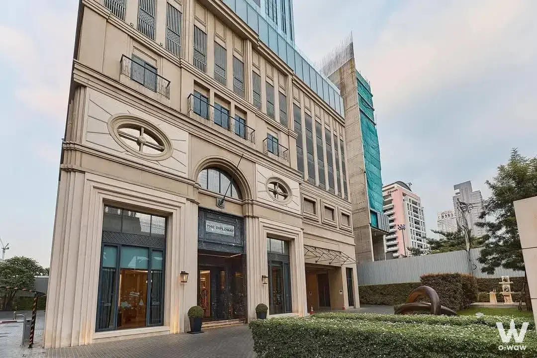 Commercial with 2 bedrooms for sale at The Diplomat Sathorn — photo 1 of 4