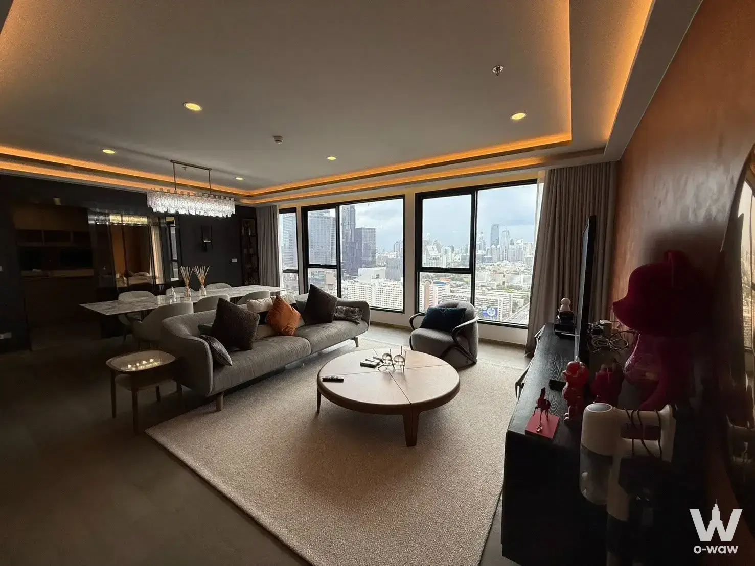 Condo with 3 bedrooms for rent at Rama 4 - Khlong Toei, Bangkok, Thailand — photo 2 of 5