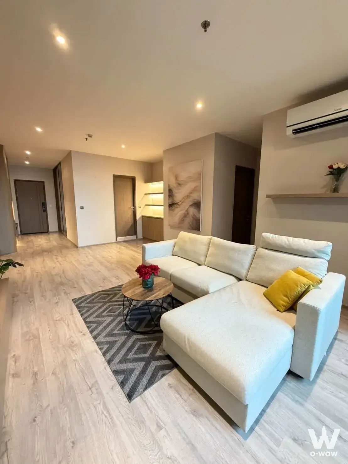 Condo with 2 bedrooms for sale at Rhythm Ekkamai Estate — photo 2 of 5
