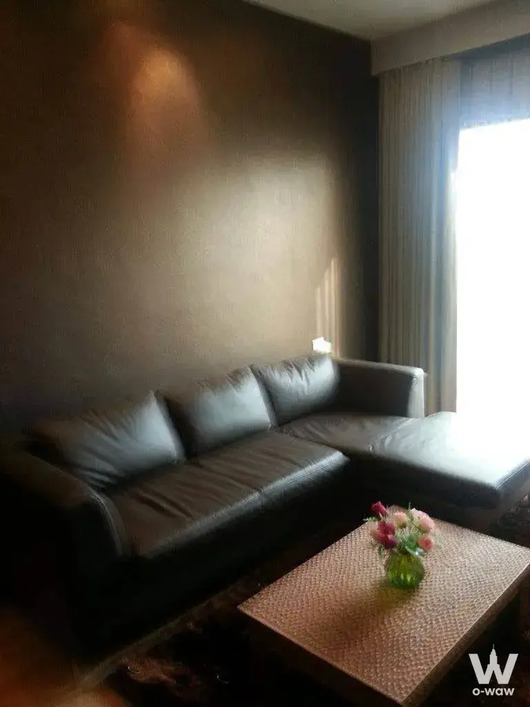Condo with 1 bedroom for rent at Noble Refine — photo 2 of 5