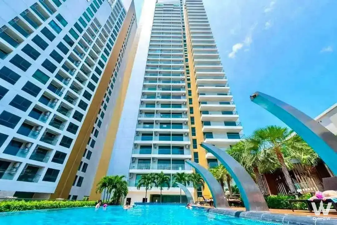 Condo with 1 bedroom for sale at The Peak Towers — photo 1 of 5