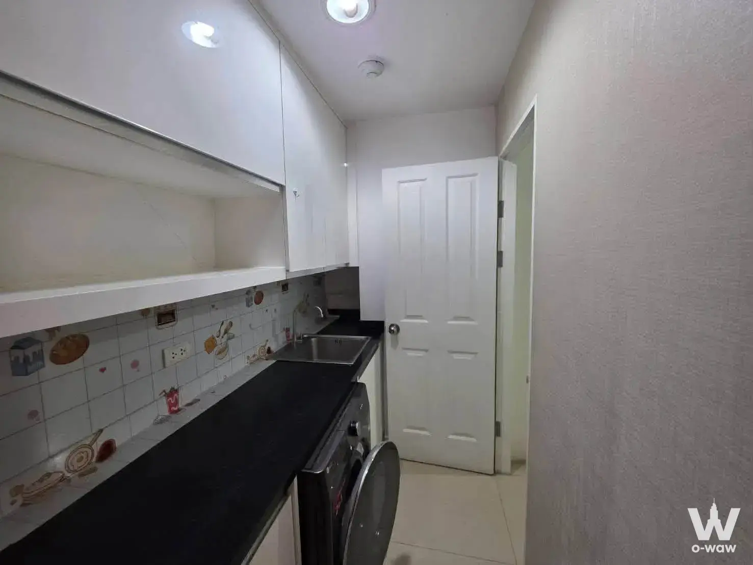 Condo with 3 bedrooms for rent at Belle Grand Rama 9 — photo 3 of 5