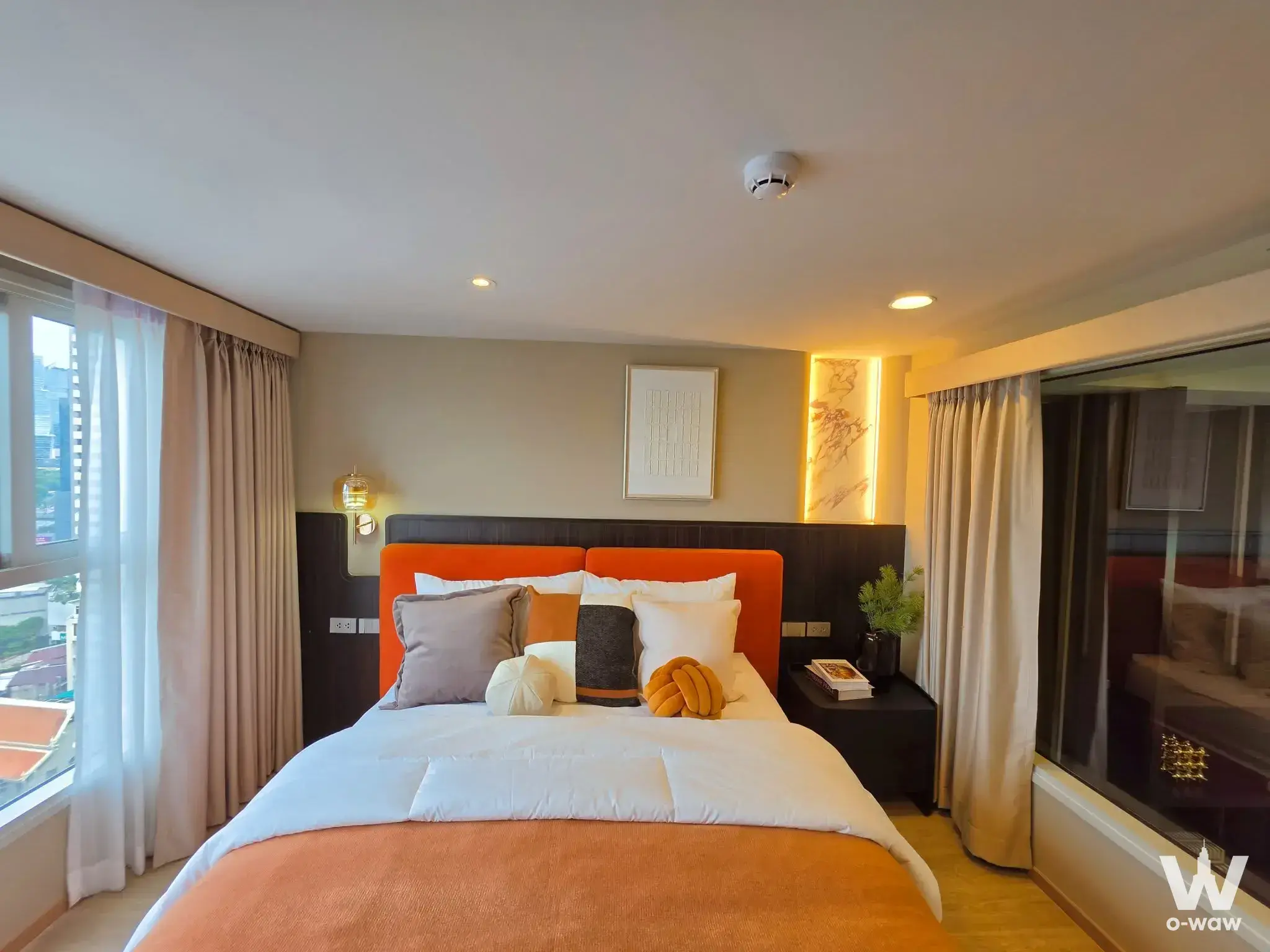 Commercial with 2 bedrooms for rent at Culture Chula — photo 2 of 5