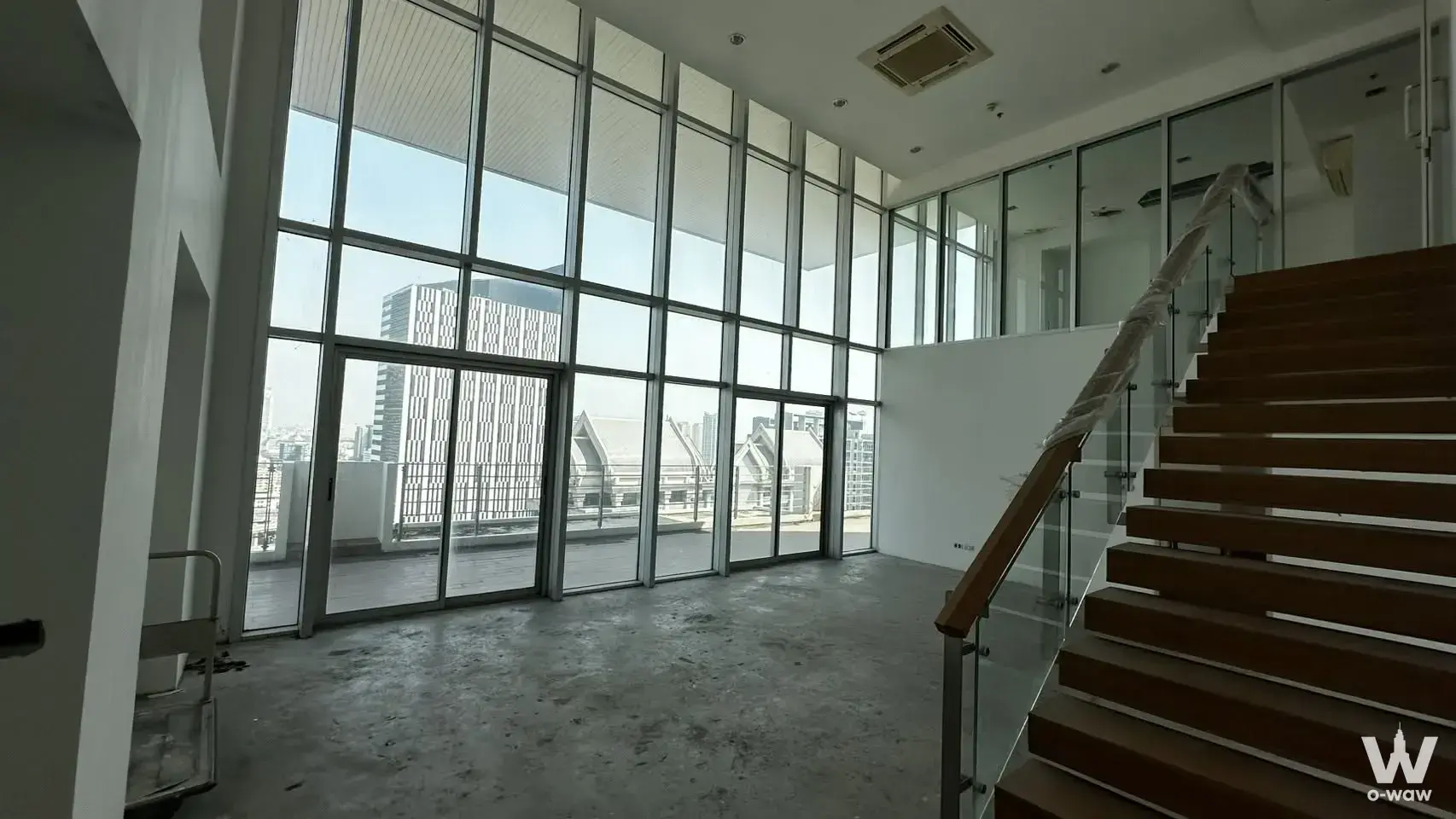 Condo with 2 bedrooms for sale at My Resort Bangkok — photo 2 of 5