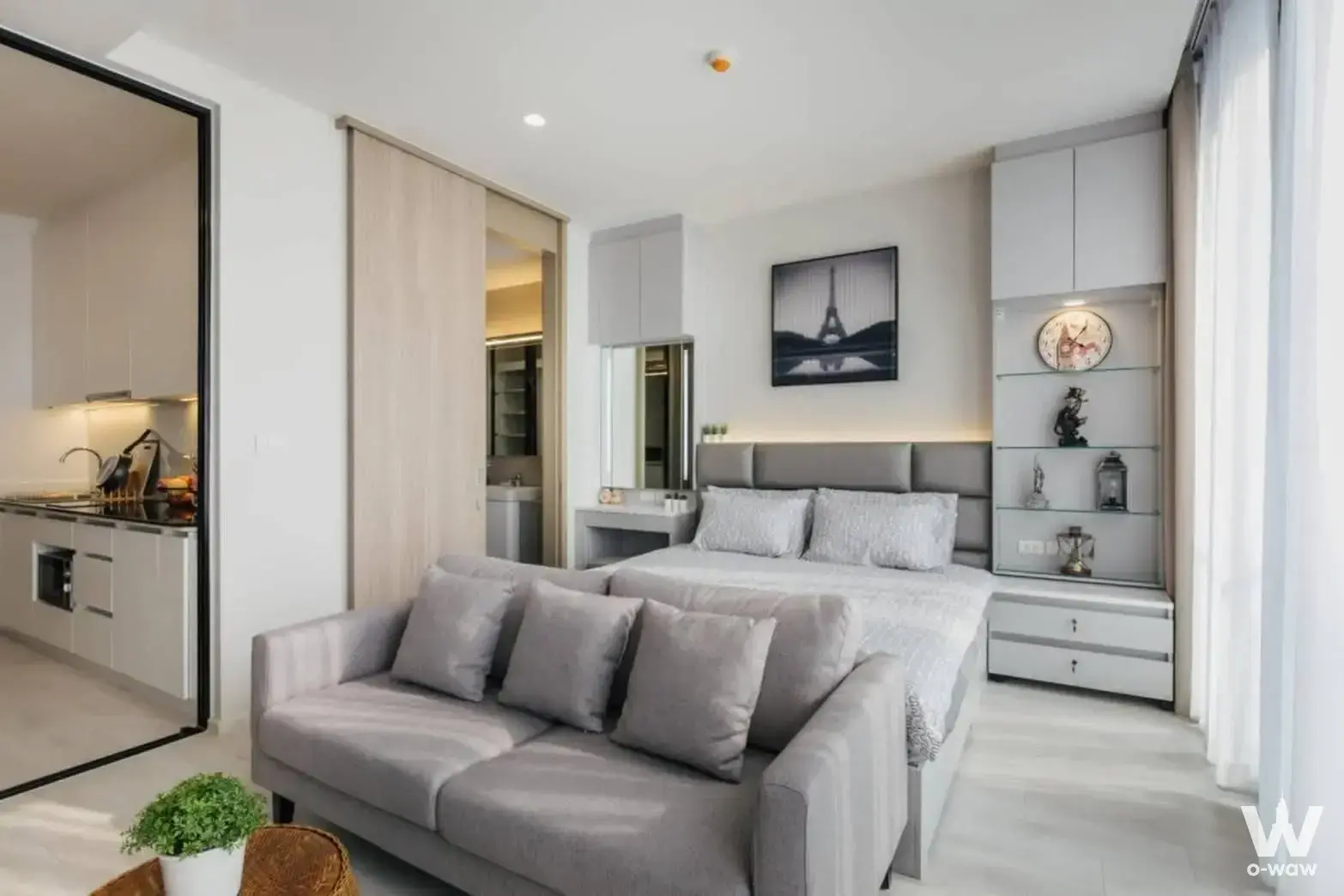 Condo with 1 bedroom for rent at Noble Ploenchit — photo 4 of 4