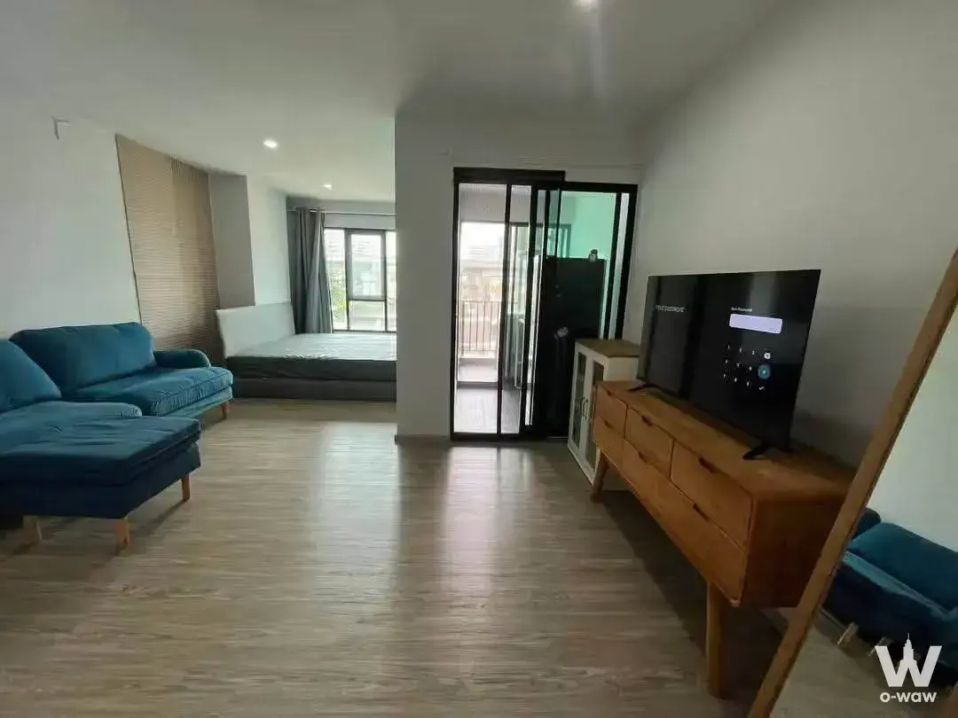Condo with 1 bedroom for rent at RYE Huamak — photo 3 of 5