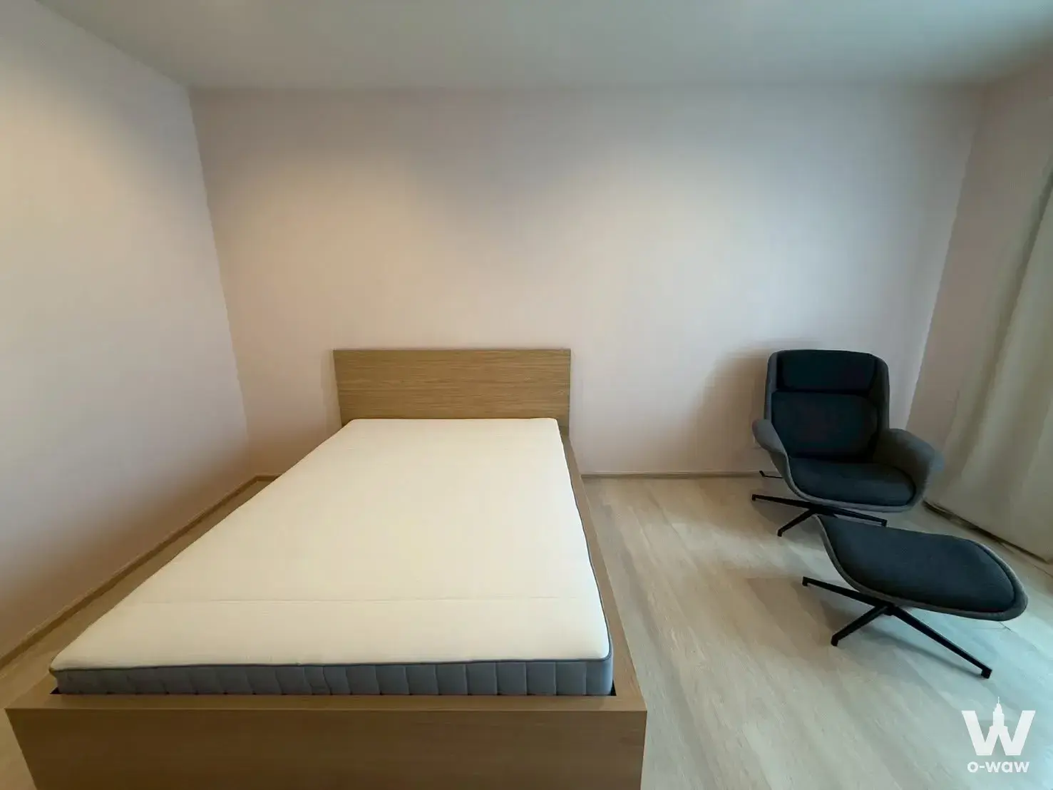 Condo with 1 bedroom for rent at Life One Wireless — photo 2 of 5