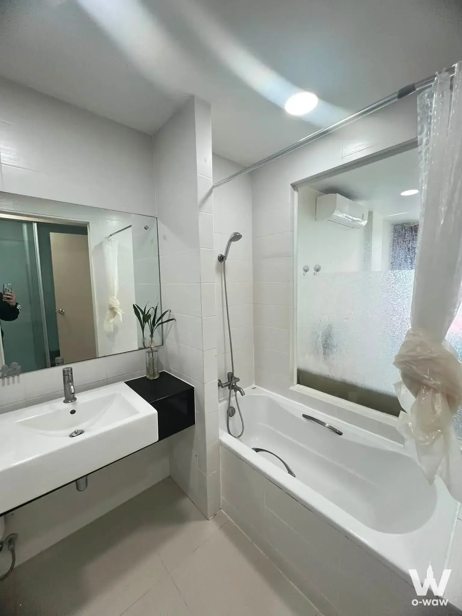 Condo with 2 bedrooms for rent at IDEO Ratchada-Huai Khwang — photo 2 of 5