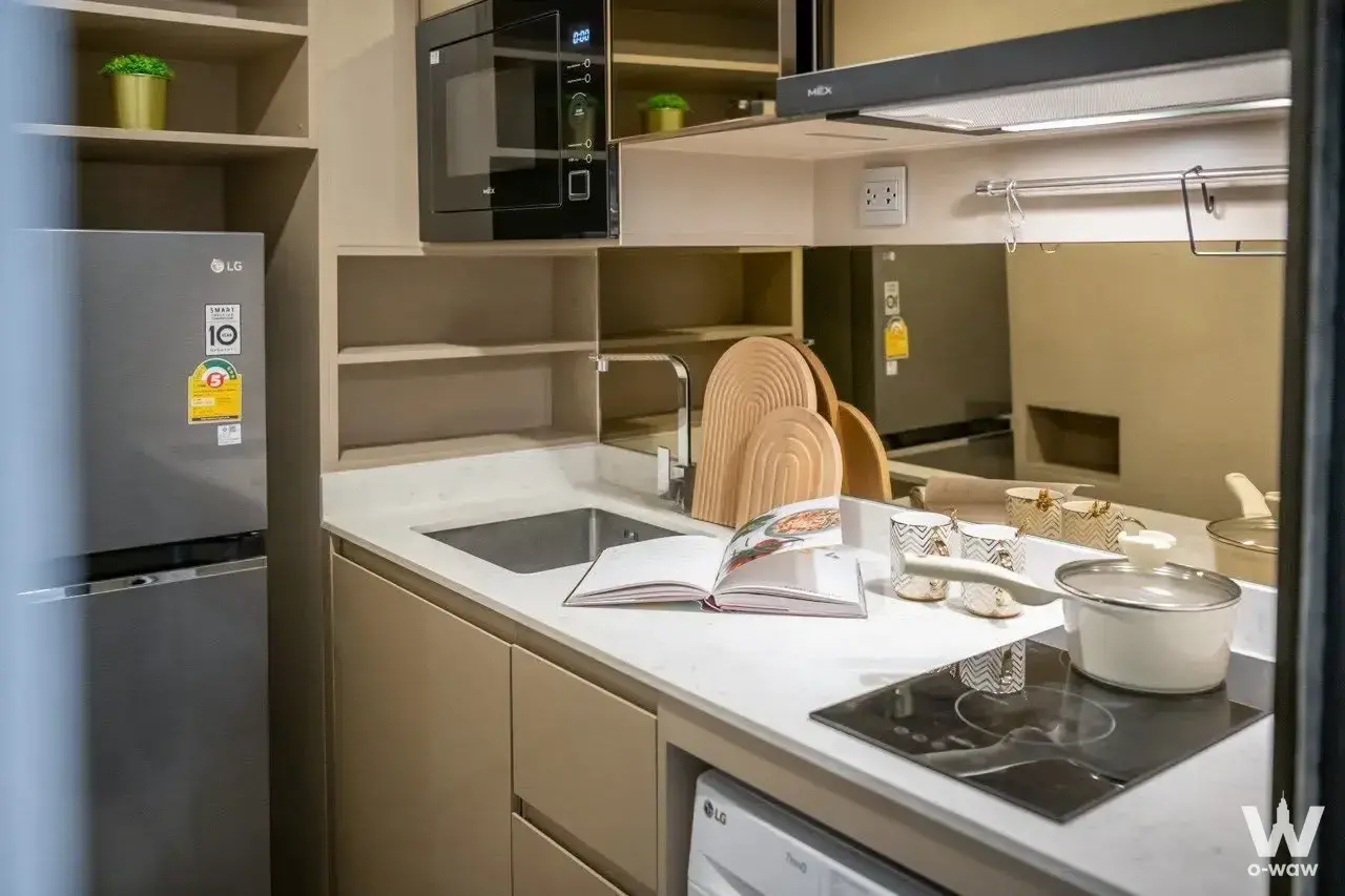 Condo with 2 bedrooms for rent at Park Origin Ratchathewi — photo 3 of 5