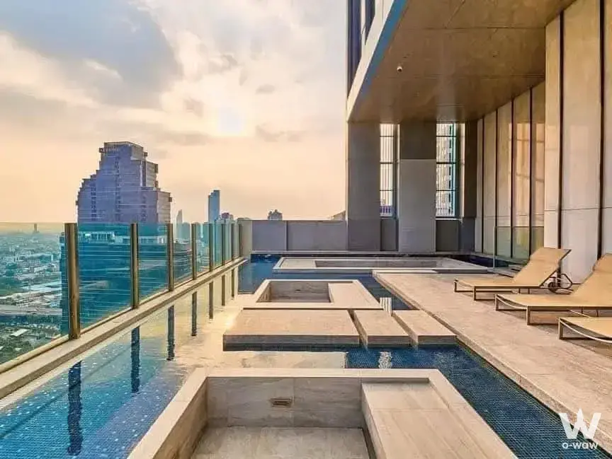 Commercial with 2 bedrooms for sale at The Diplomat Sathorn — photo 2 of 4