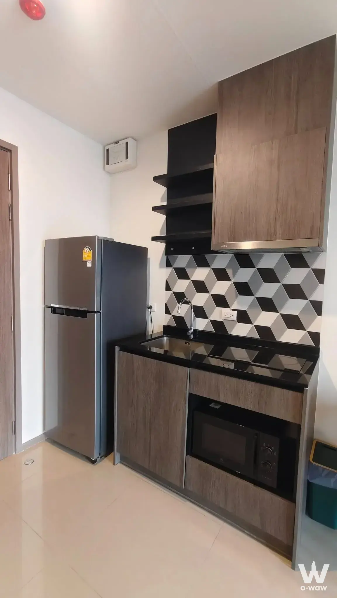 Commercial with 1 bedroom for rent at THE BASE Phetchaburi-Thonglor เดอะ เบส เพชรบุรี - ทองหล่อ — photo 4 of 4