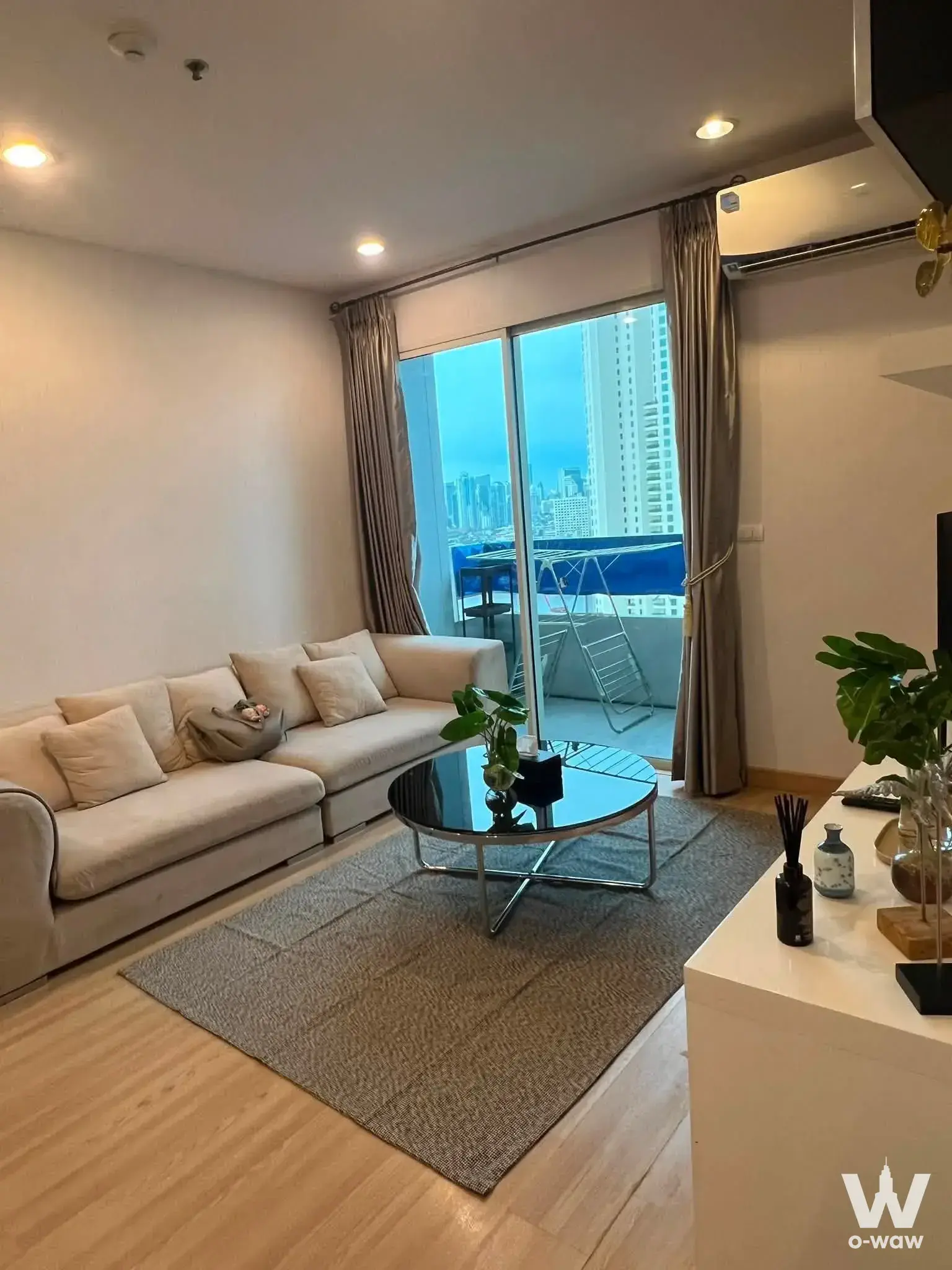 Condo with 2 bedrooms for rent at Lighthouse Condominium — photo 3 of 5