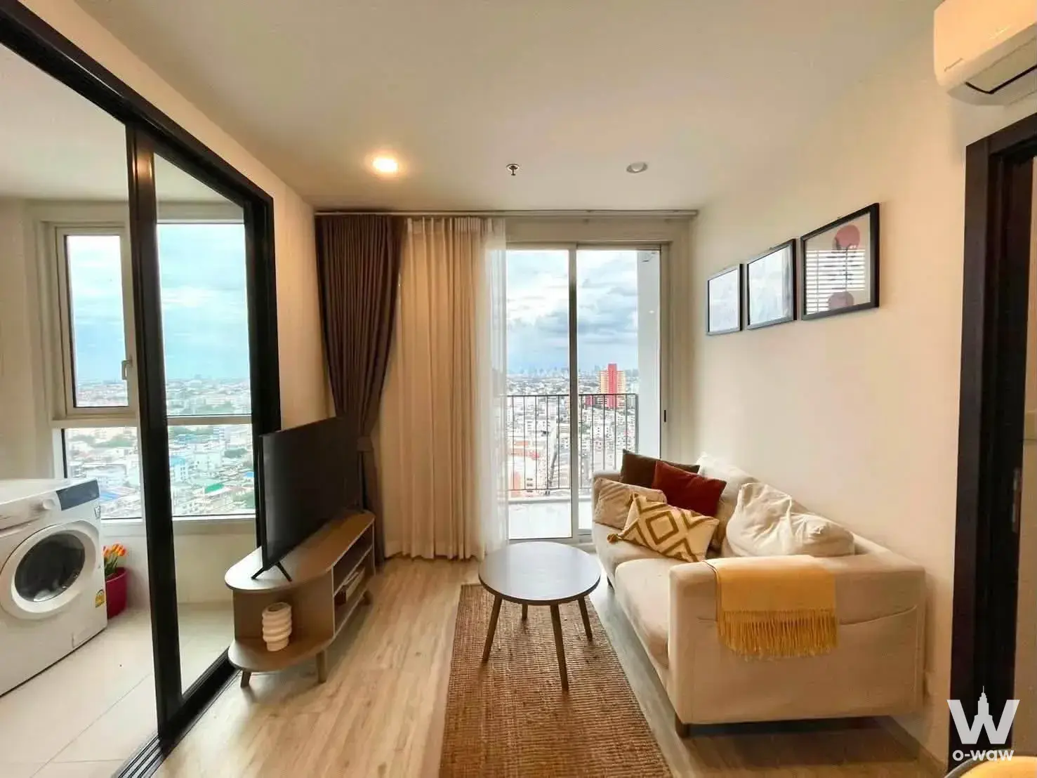 Condo with 2 bedrooms for rent at XT HUAIKHWANG — photo 1 of 5