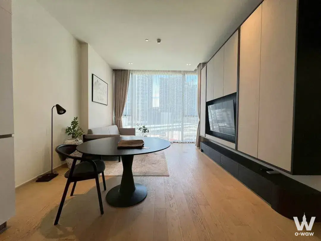 Condo with 1 bedroom for rent at The Strand Thonglor — photo 2 of 5