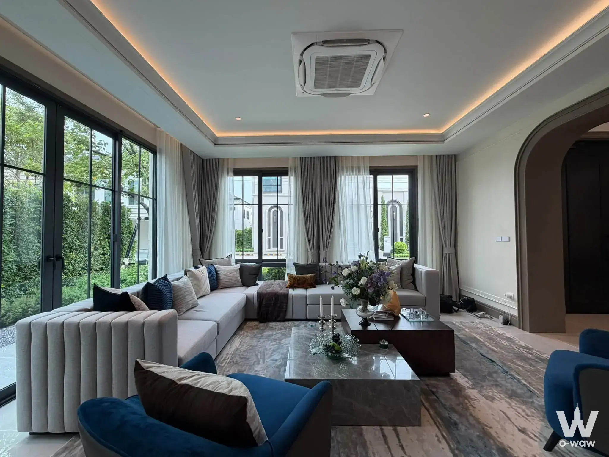 Condo with 4 bedrooms for sale at The City Ramintra-Wongwaen 2 — photo 2 of 4