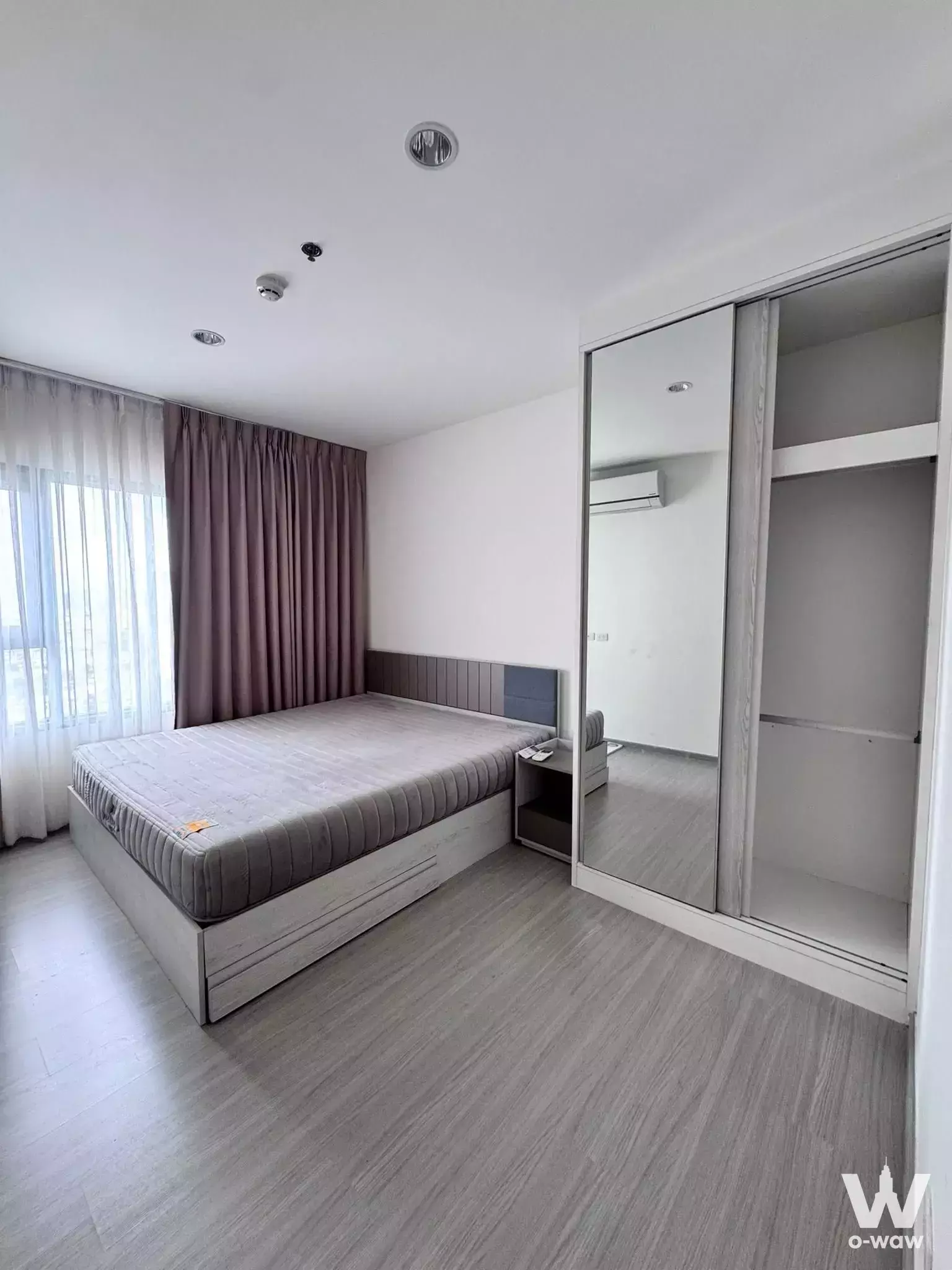 Sathorn-Ratchaphruek area, near Bang Wa BTS Station and Bang Khae MRT Station interchange