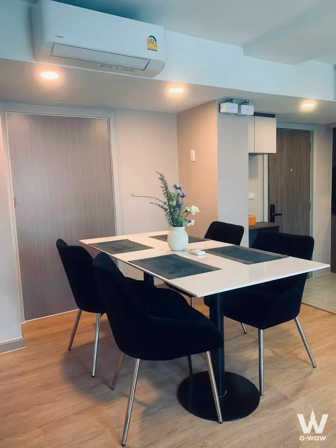 Condo with 2 bedrooms for rent at LLoyd Soonvijai-Thonglor — photo 3 of 4