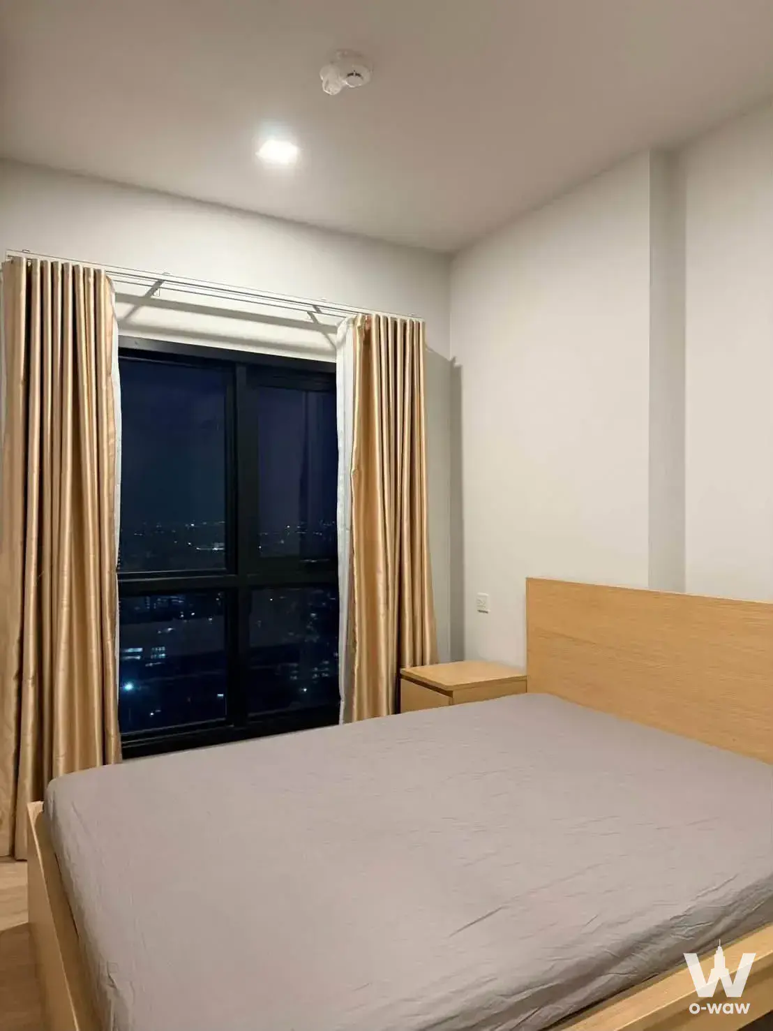 Condo with 1 bedroom for rent at Metris Phatthanakan-Ekkamai — photo 2 of 5