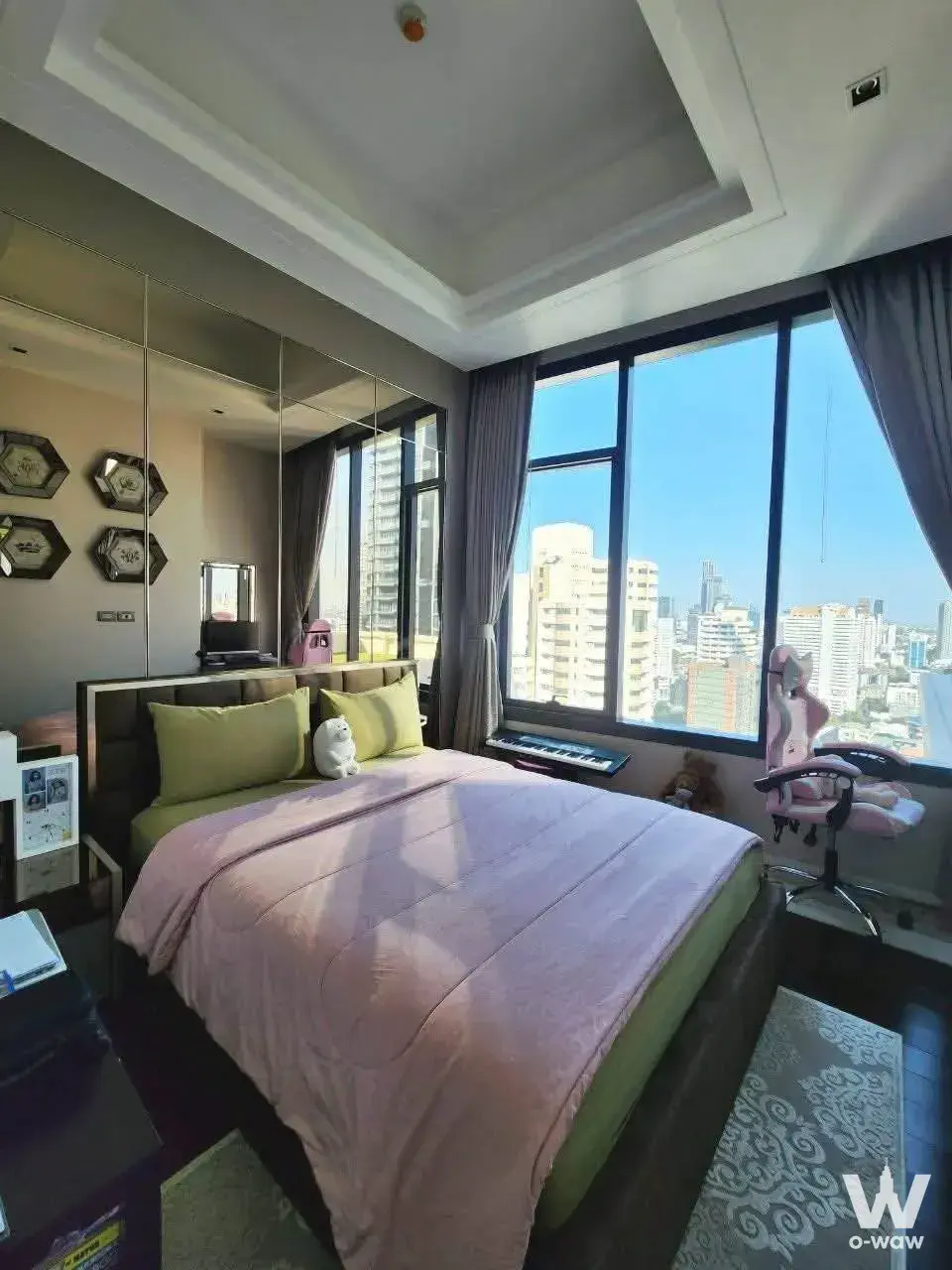 Condo with 3 bedrooms for rent at The Diplomat 39 — photo 3 of 5