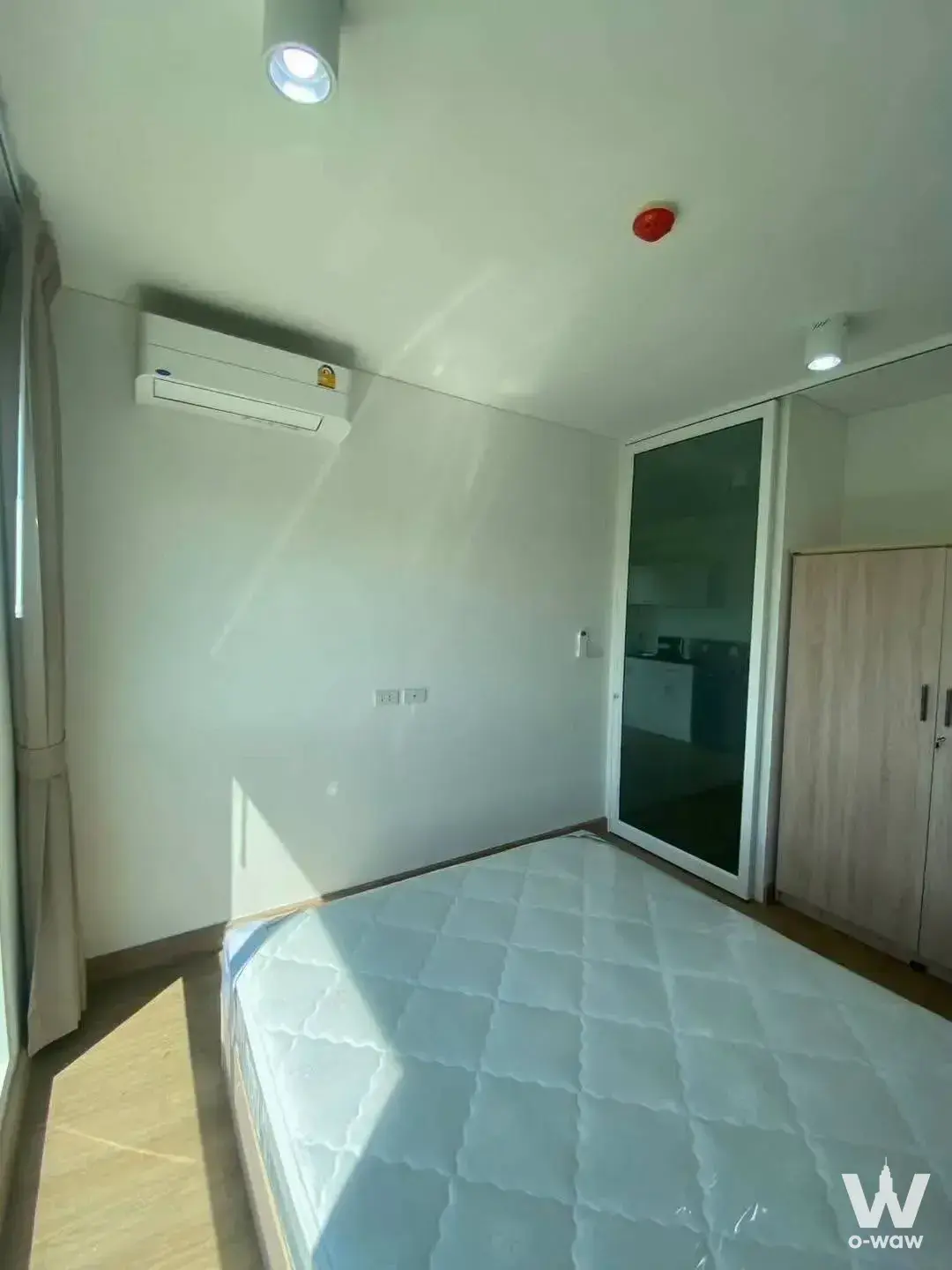 Condo with 1 bedroom for rent at The Iris Condo — photo 3 of 5