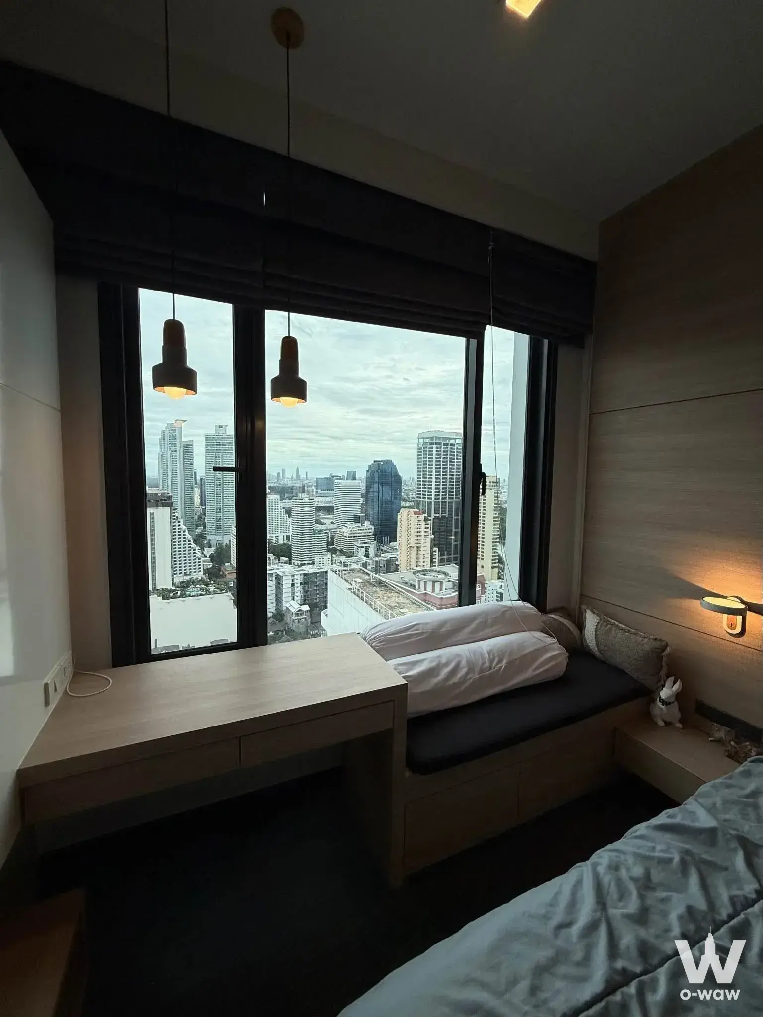 Condo with 2 bedrooms for rent at The Edge Sukhumvit 23 — photo 4 of 5
