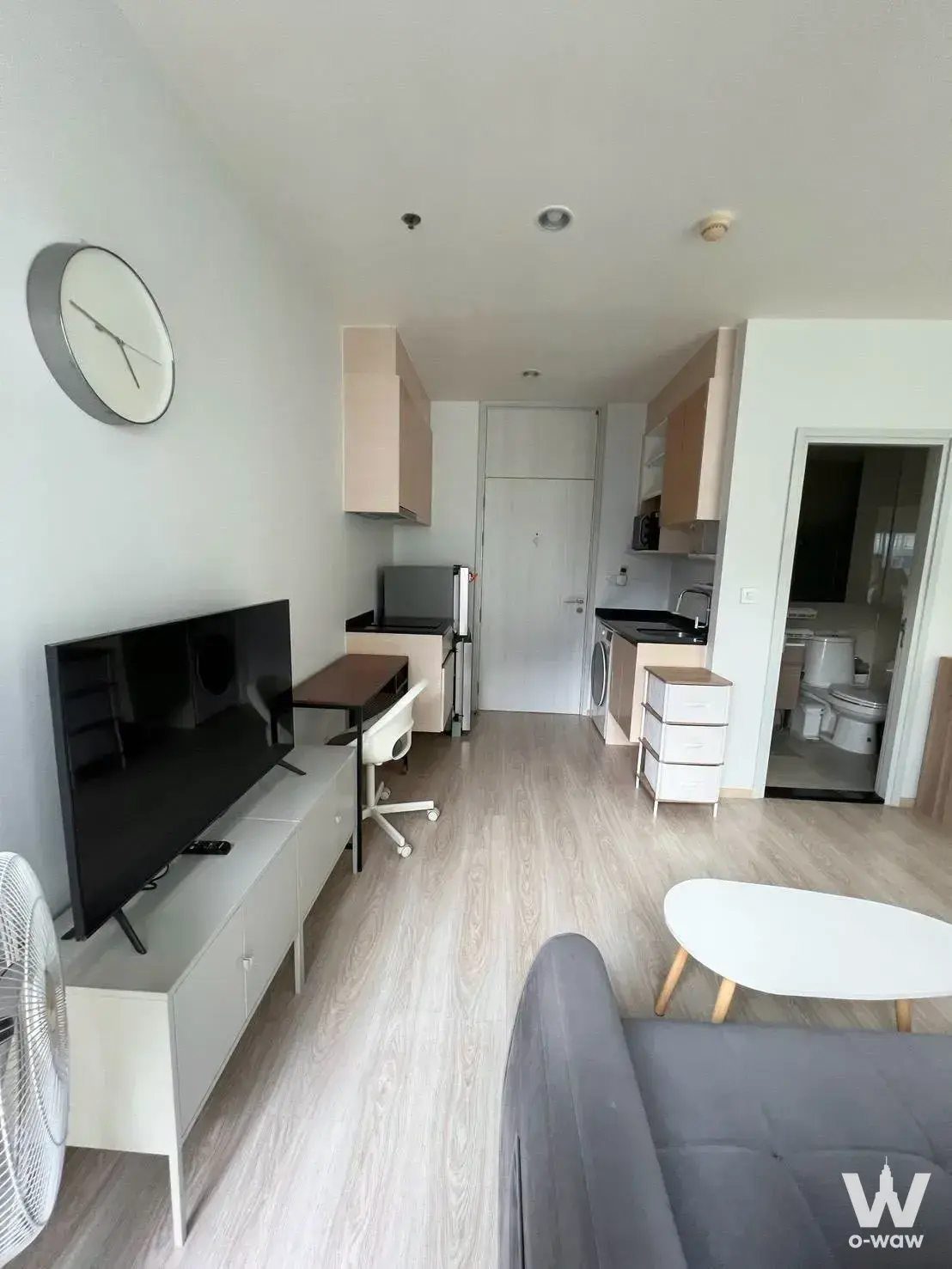 Condo with 1 bedroom for rent at Noble Revolve Ratchada 1 — photo 4 of 4