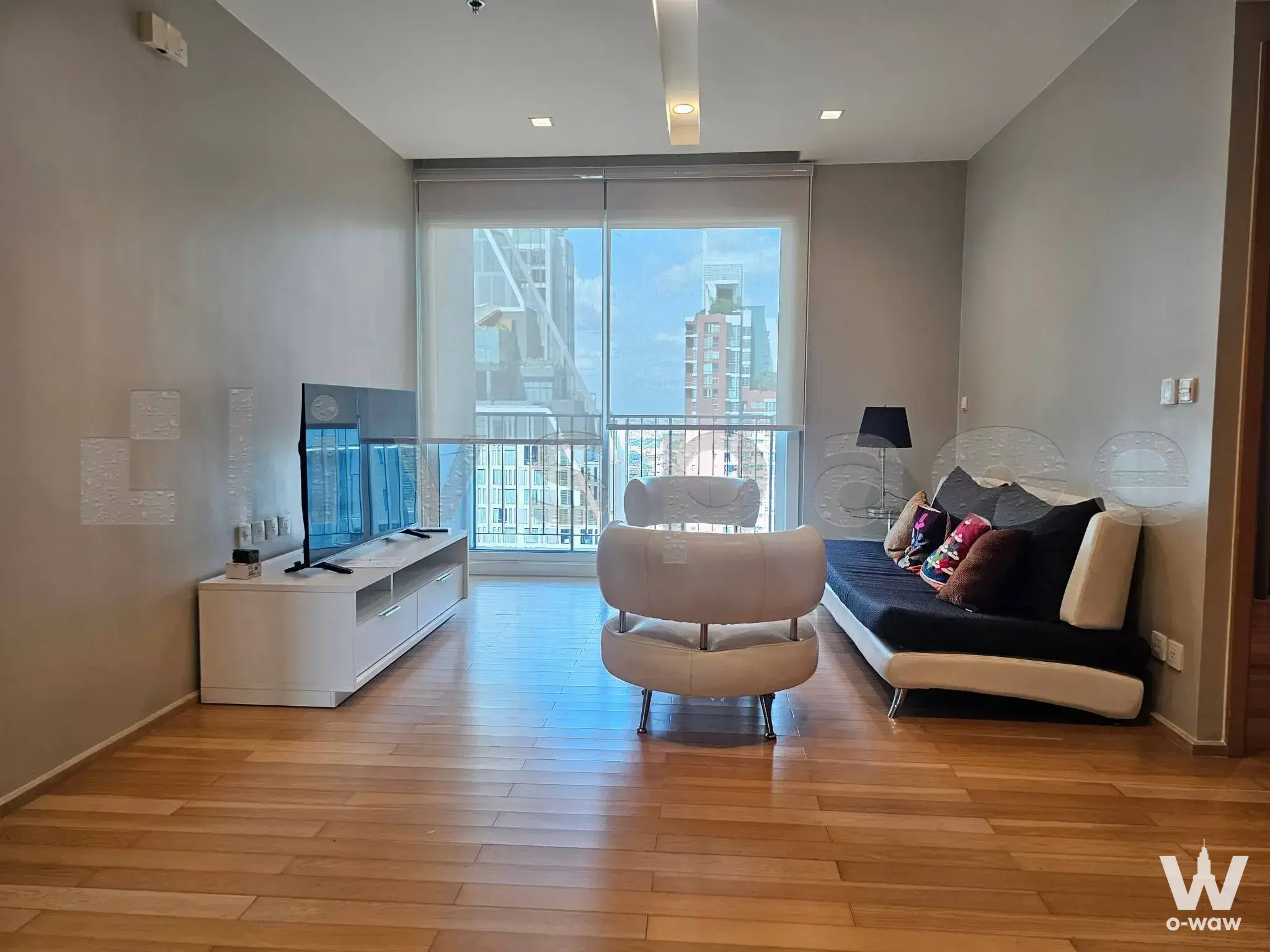 Condo with 3 bedrooms for rent at Siri at Sukhumvit