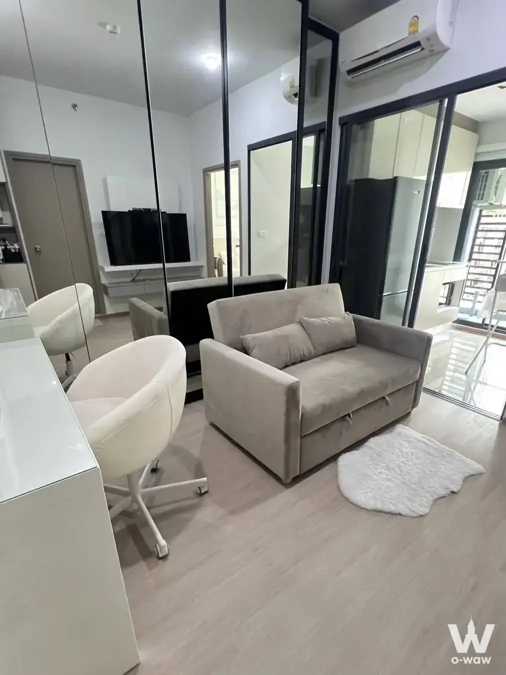 Condo with 1 bedroom for rent at IDEO Rama 9 - Asoke — photo 1 of 5