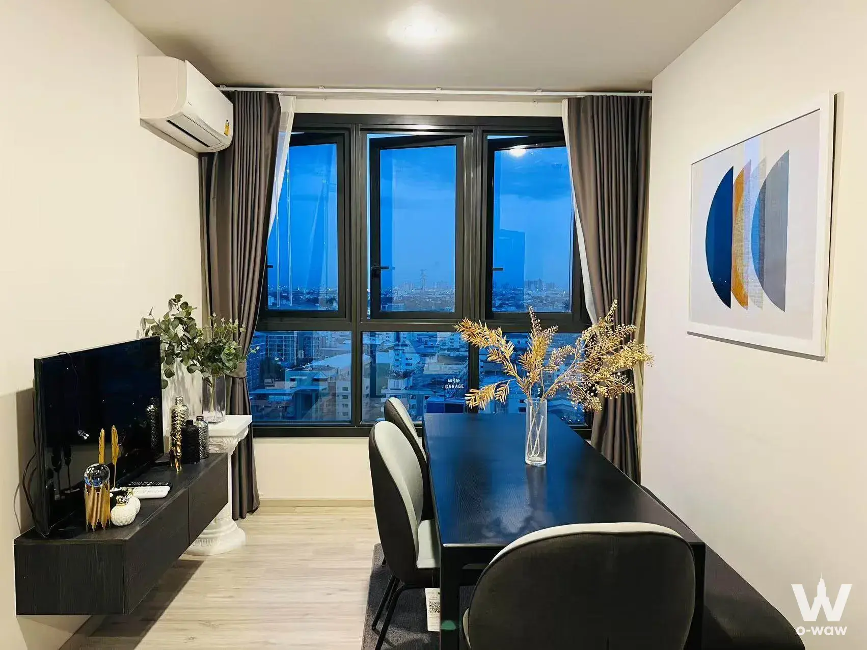 Condo with 1 bedroom for rent at XT HUAIKHWANG — photo 1 of 5